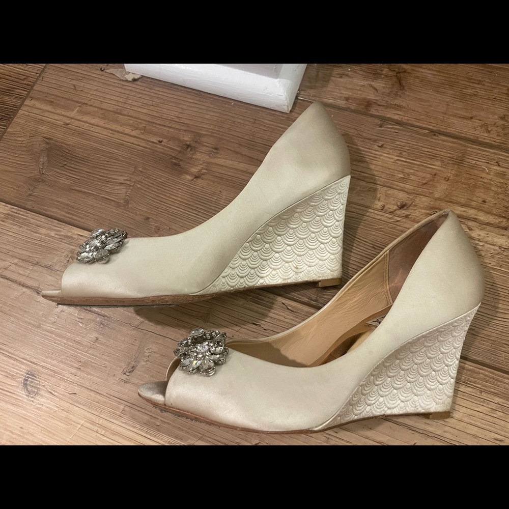 beautiful Badgley MischkaWedding Shoes
